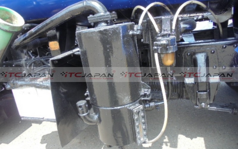 MITSUBISHI CANTER (2002)