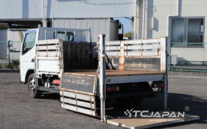 MITSUBISHI CANTER (2013)