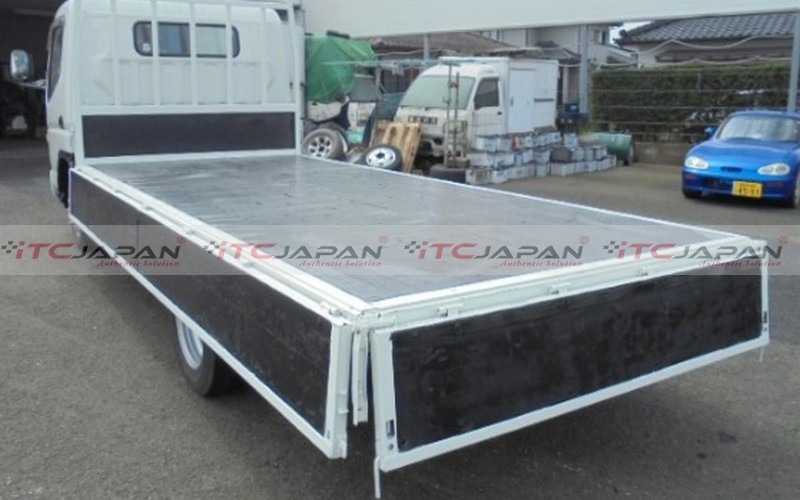 MITSUBISHI CANTER (2003)