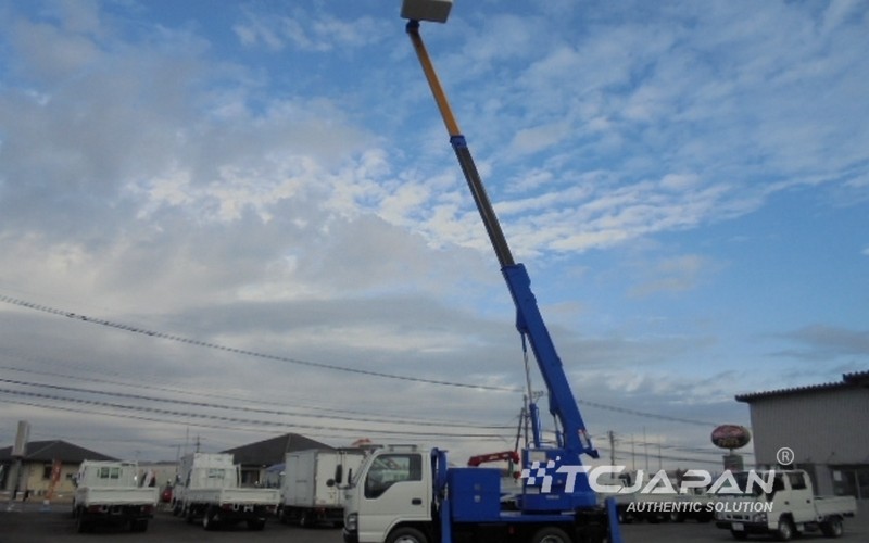 ISUZU ELF (2007)