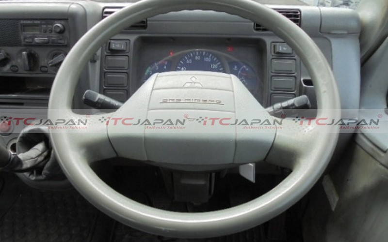 MITSUBISHI CANTER (2003)
