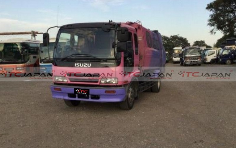 ISUZU FORWARD (2003)