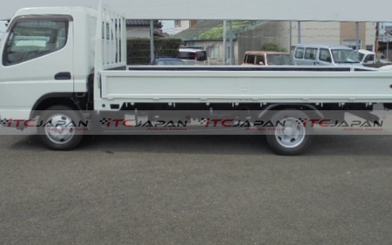 MITSUBISHI CANTER (2003)