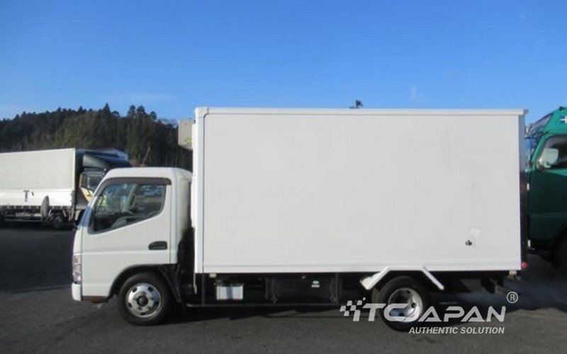 MITSUBISHI CANTER FREEZER (2005)