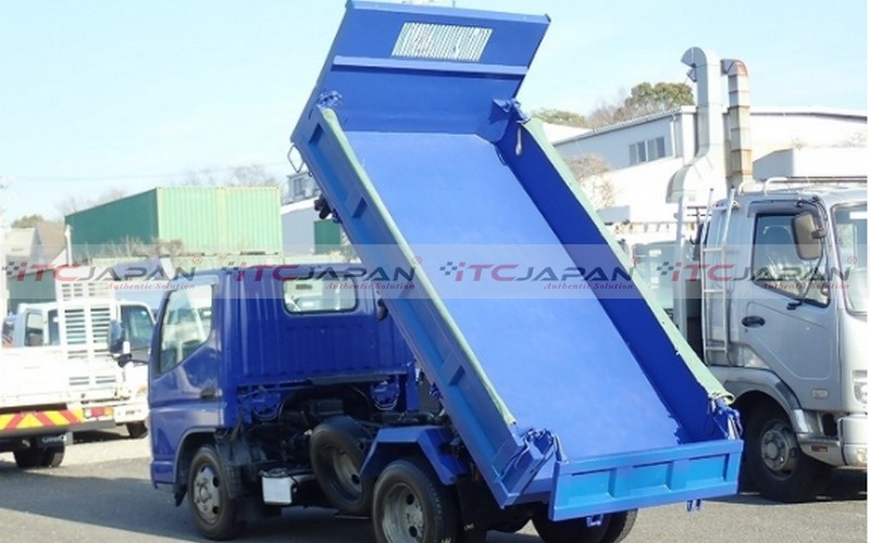 MITSUBISHI CANTER (2004)