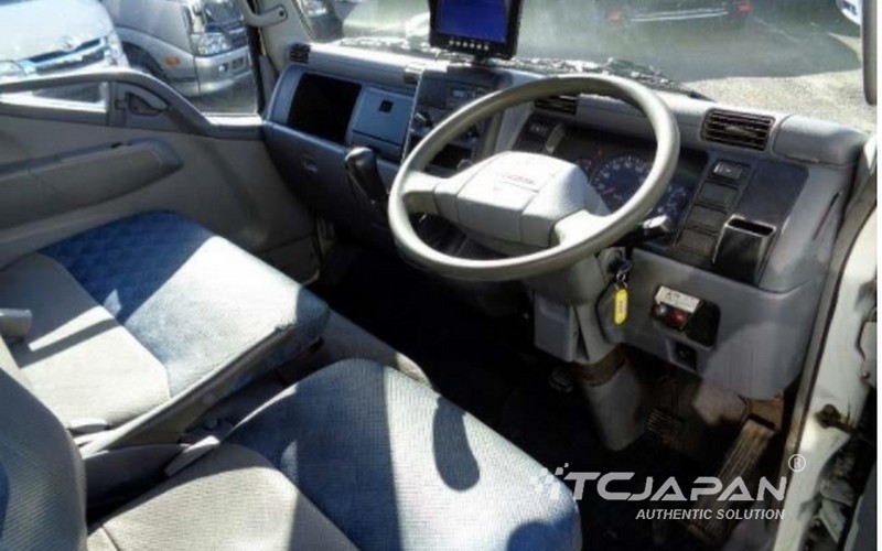 MITSUBISHI CANTER (2003)