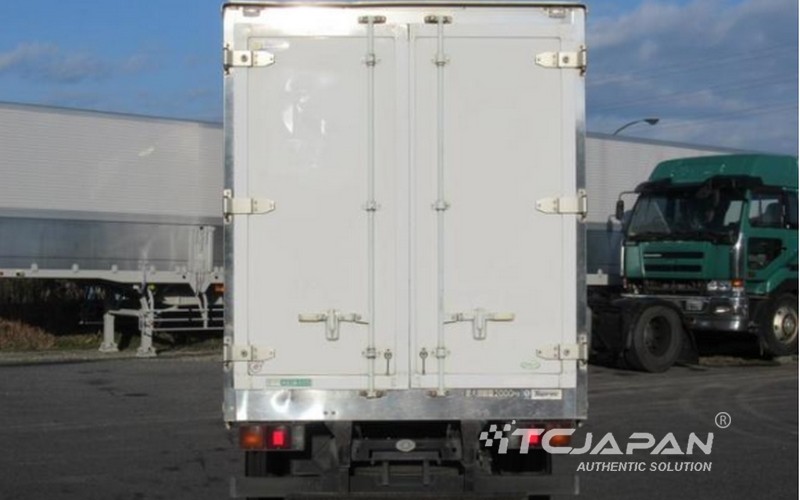 MITSUBISHI CANTER FREEZER (2005)