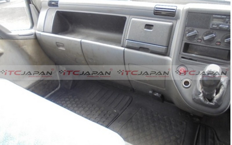 MITSUBISHI CANTER (2003)