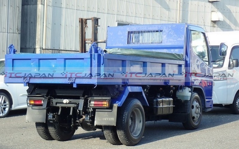 MITSUBISHI CANTER (2004)