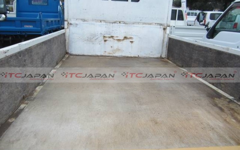 MITSUBISHI CANTER (2006)