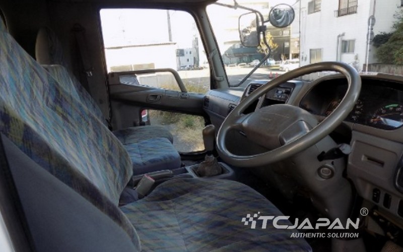 MITSUBISHI FUSO FIGHTER (2005)