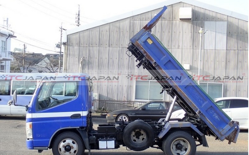 MITSUBISHI CANTER (2004)