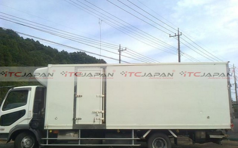 MITSUBISHI FUSO FIGHTER (2002)