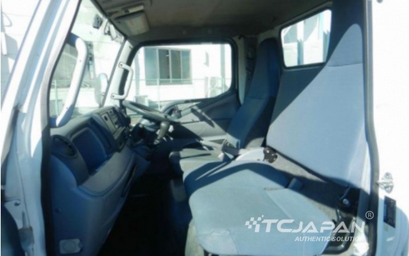 MITSUBISHI CANTER (2013)