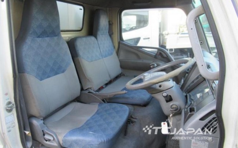 MITSUBISHI CANTER FREEZER (2005)