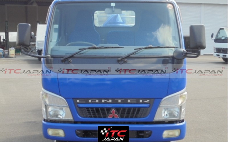 MITSUBISHI CANTER (2002)