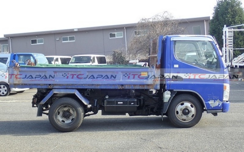 MITSUBISHI CANTER (2004)