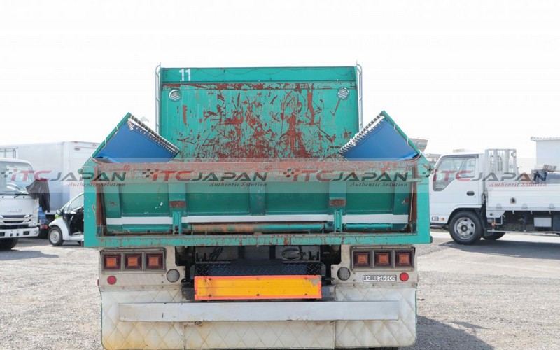 MITSUBISHI FUSO FIGHTER (2002)