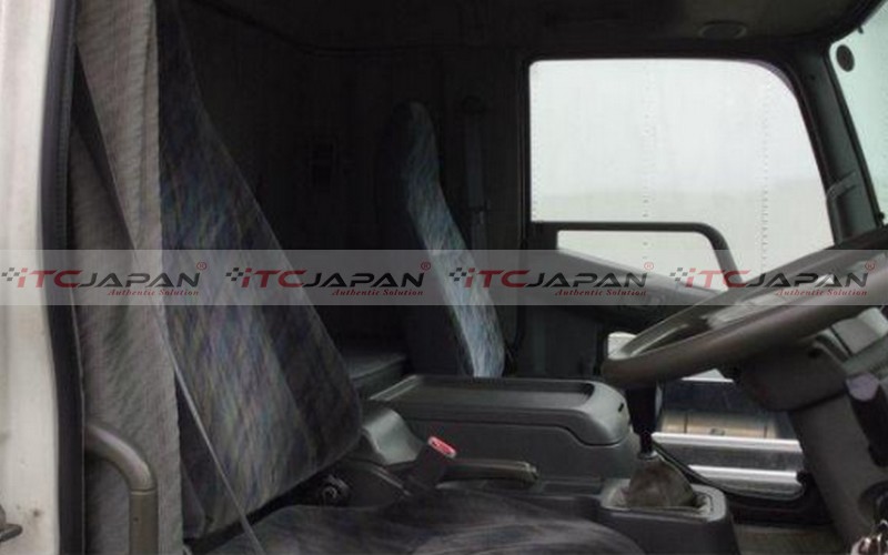 MITSUBISHI FUSO FIGHTER (2005)