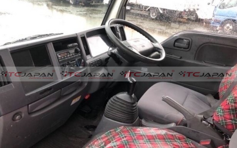 ISUZU ELF (2010)