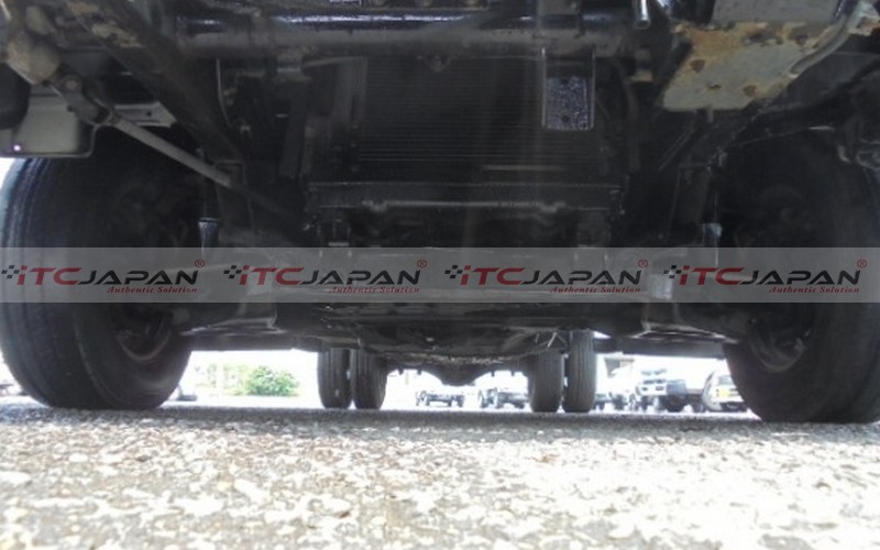 MITSUBISHI CANTER (2003)