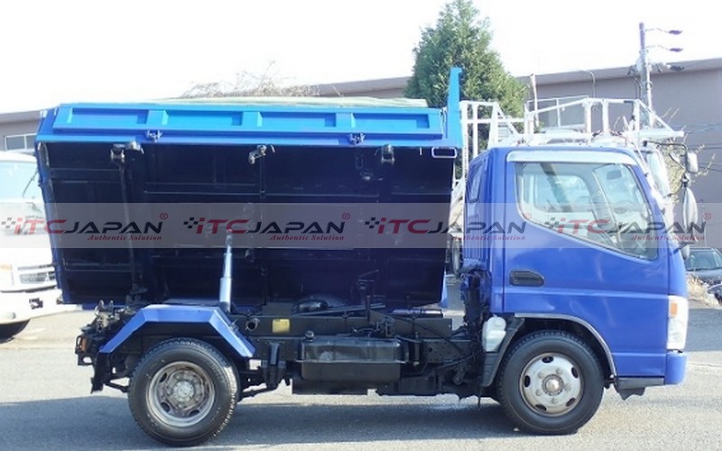 MITSUBISHI CANTER (2004)
