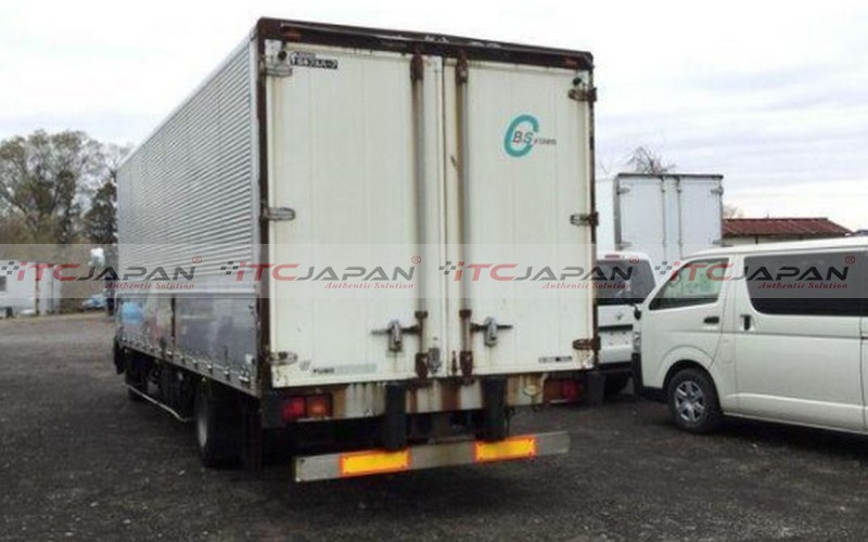 MITSUBISHI FUSO FIGHTER (2005)