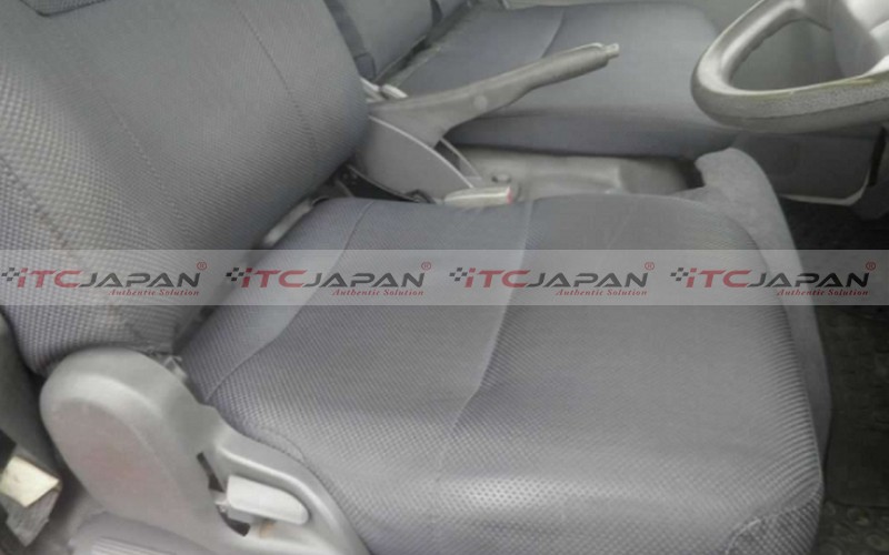 MITSUBISHI CANTER (2007)