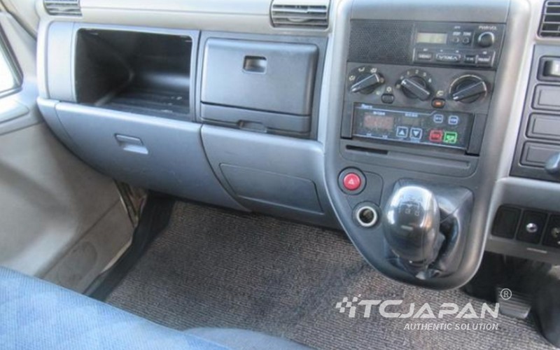 MITSUBISHI CANTER FREEZER (2005)