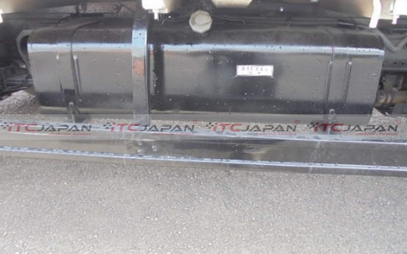 MITSUBISHI CANTER (2003)