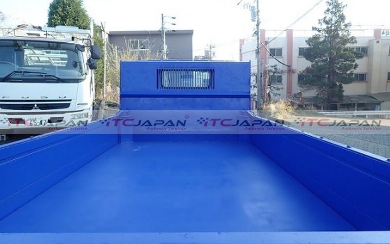 MITSUBISHI CANTER (2004)