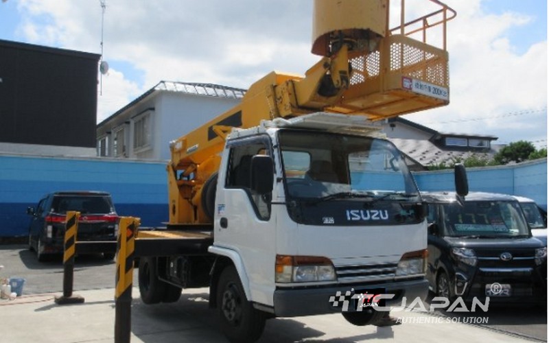 ISUZU ELF (2000)