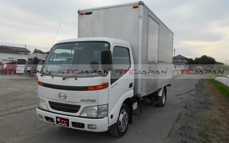 HINO DUTRO (2002)