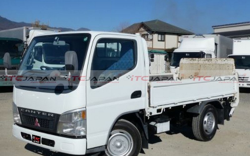 MITSUBISHI CANTER (2004)