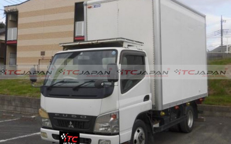 MITSUBISHI CANTER (2007)