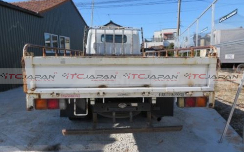 MITSUBISHI CANTER (2004)