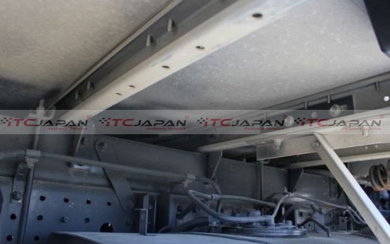 MITSUBISHI CANTER (2011)