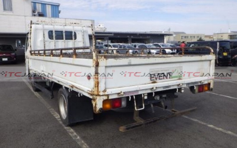 MITSUBISHI CANTER (2004)