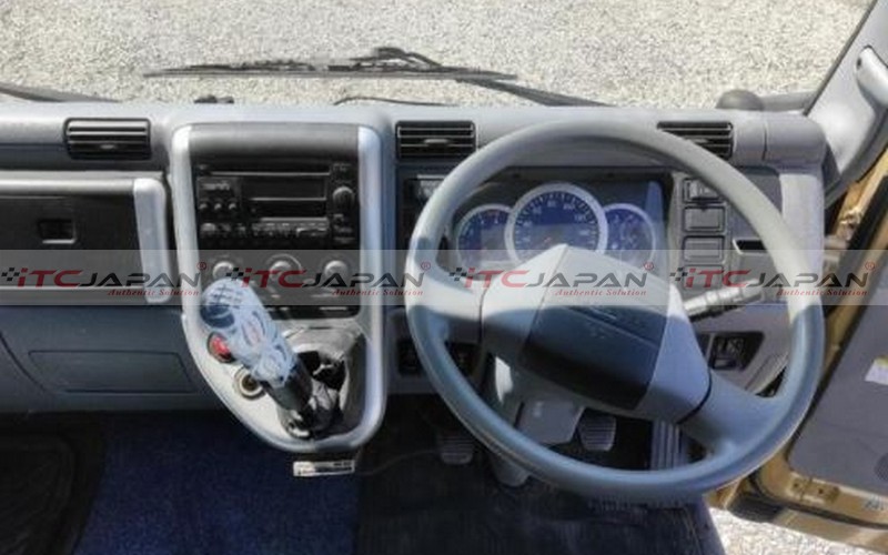 MITSUBISHI CANTER (2003)