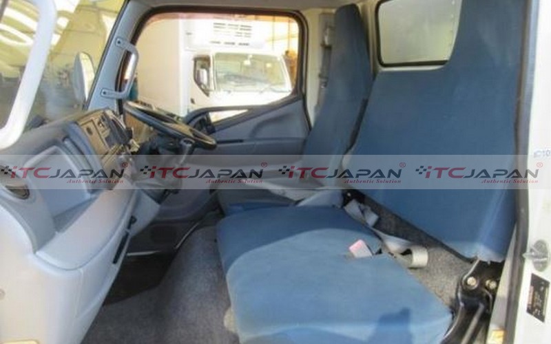 MITSUBISHI FUSO (2015)