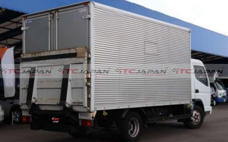 MITSUBISHI CANTER (2007)