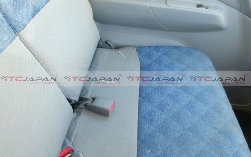 MITSUBISHI CANTER (2004)