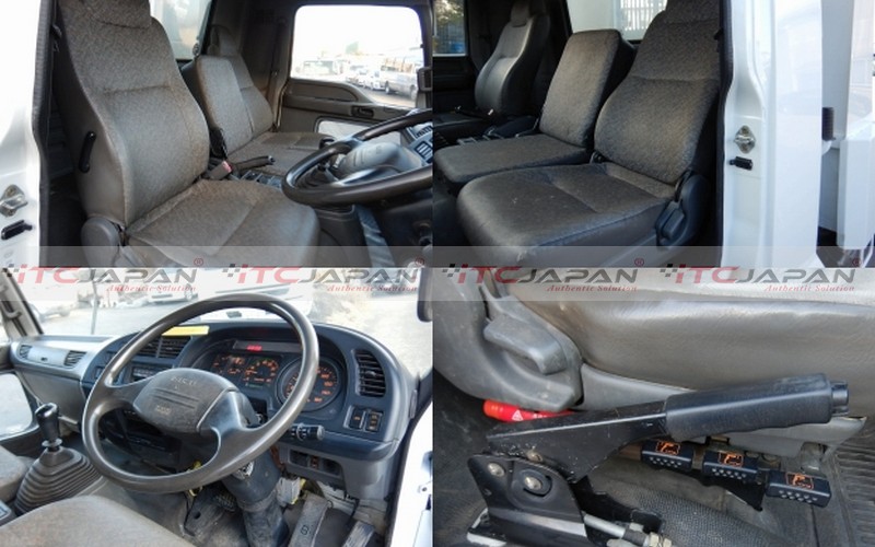 ISUZU FORWARD (2006)