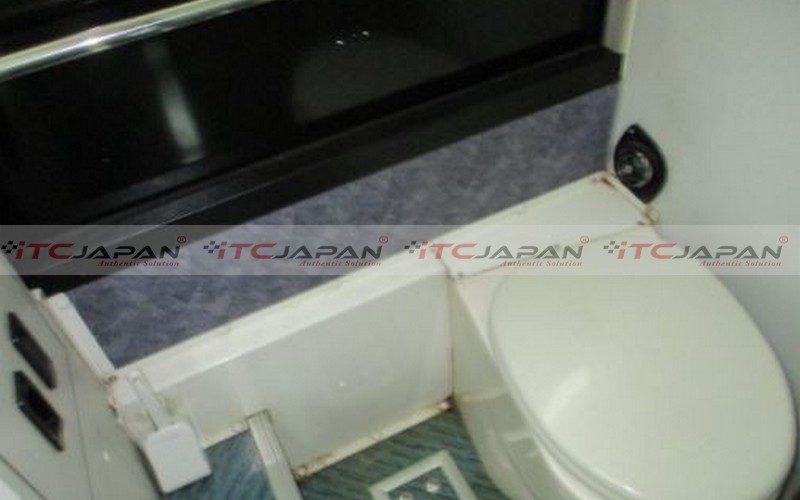 NISSAN BUS (2007)