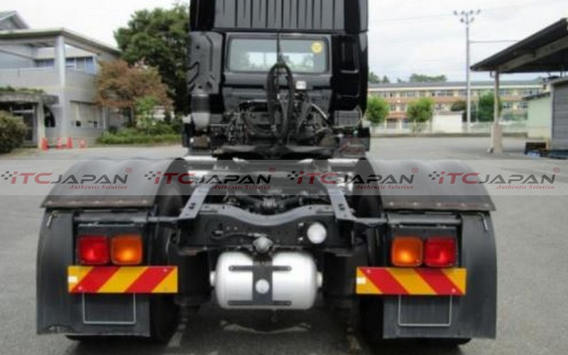 NISSAN U.D TRUCK TRACTOR HEAD (2015)