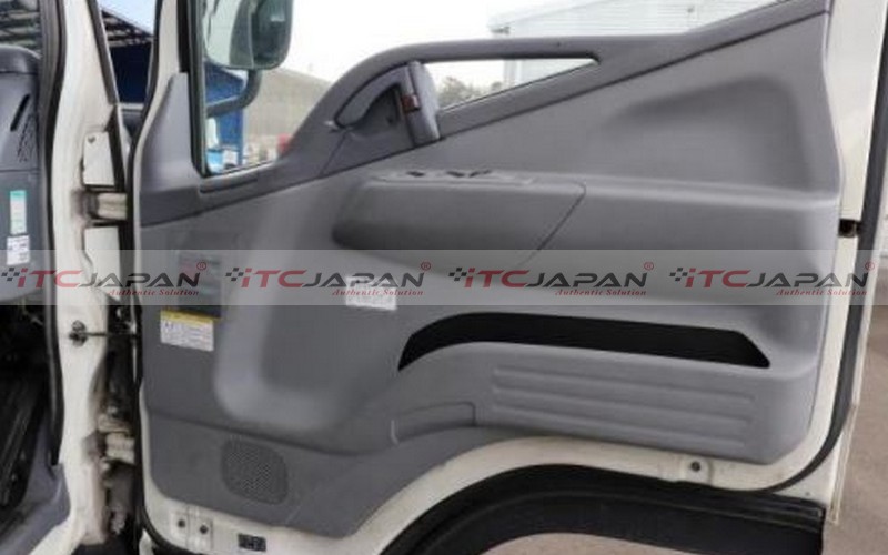 MITSUBISHI CANTER (2007)