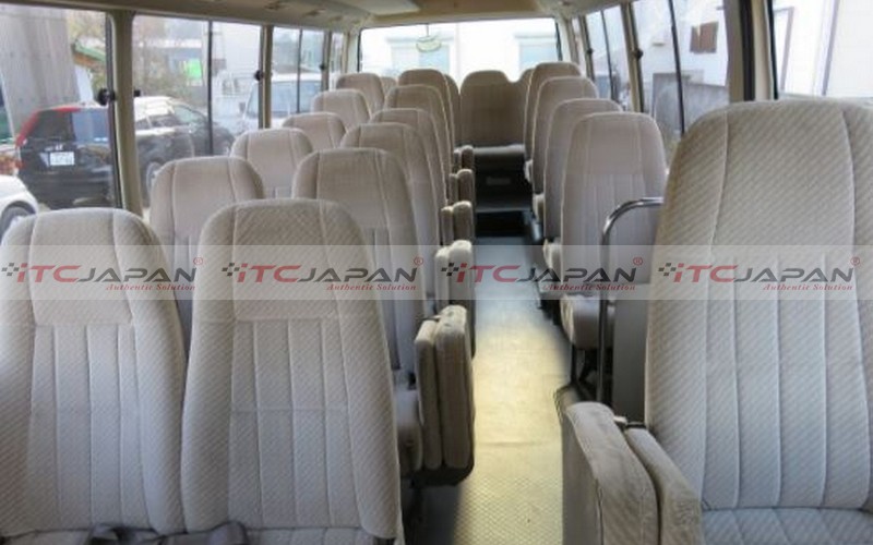 TOYOTA COASTER (1995)