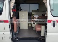 TOYOTA HIACE COMMUTER (2003)