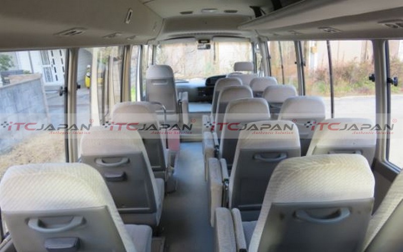 TOYOTA COASTER (1995)
