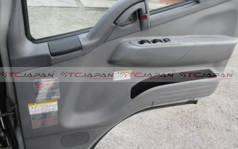 MITSUBISHI CANTER (2008)